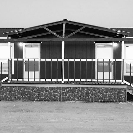 Big Lake Grand Inn מראה חיצוני תמונה